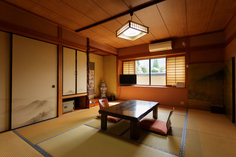 Yufuin Ryokan Nogiku Экстерьер фото